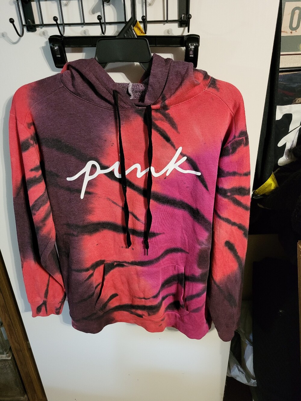 VICTORIAS SECRET PINK TIE DYED SWEATSHIRT HOODIE SZ M